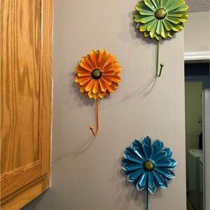 3 flower hooks